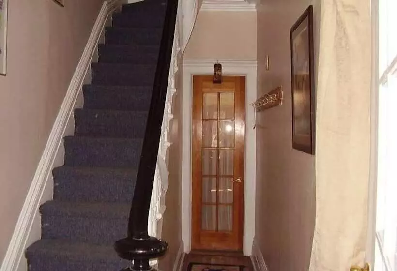 هتل Mi Casa Tu Casa