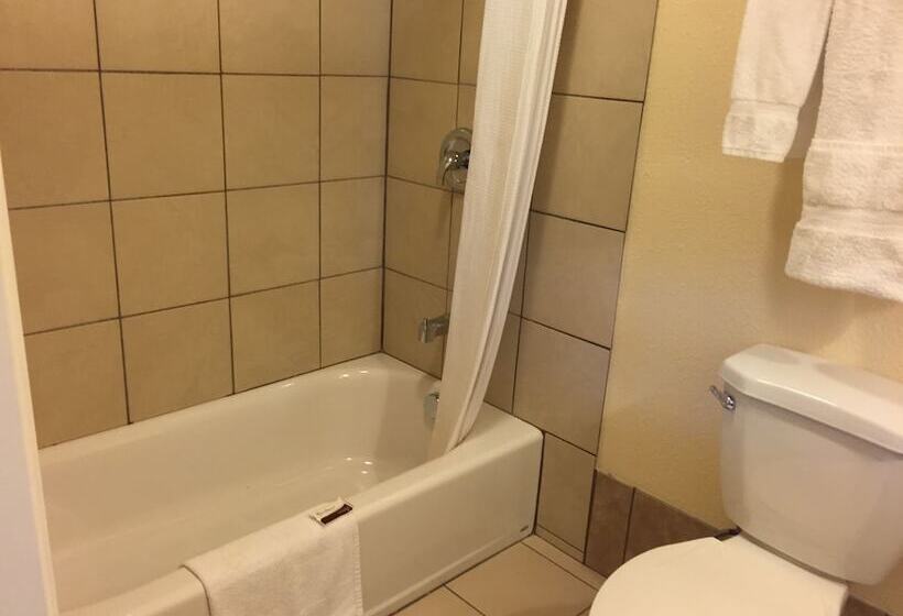 هتل Turtle Bay Lodge