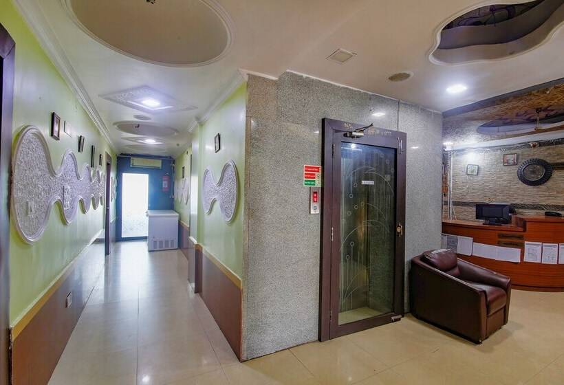 هتل Fabexpress Superior Nesh Inn