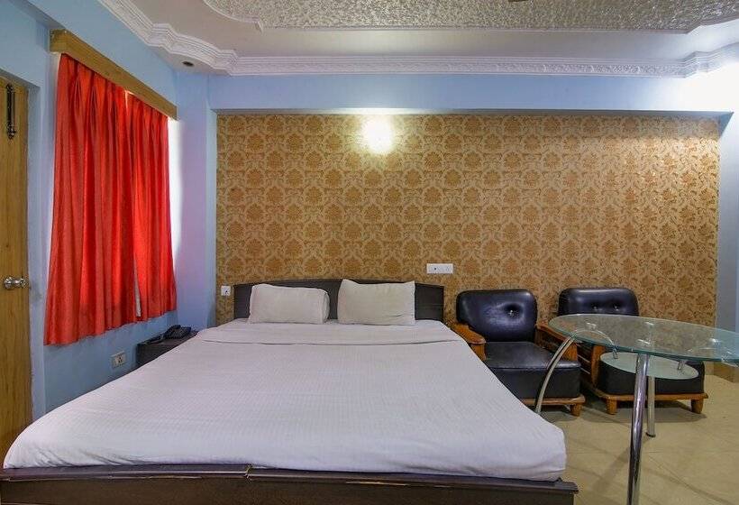 هتل Fabexpress Superior Nesh Inn