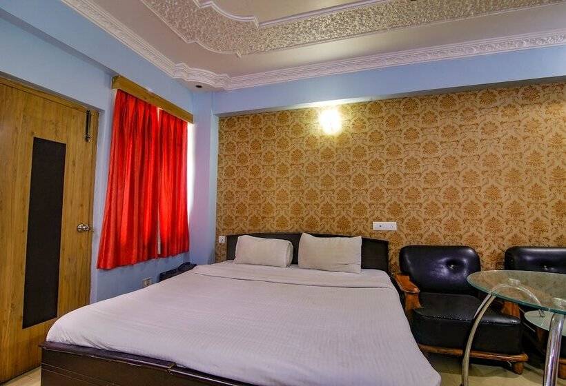 هتل Fabexpress Superior Nesh Inn