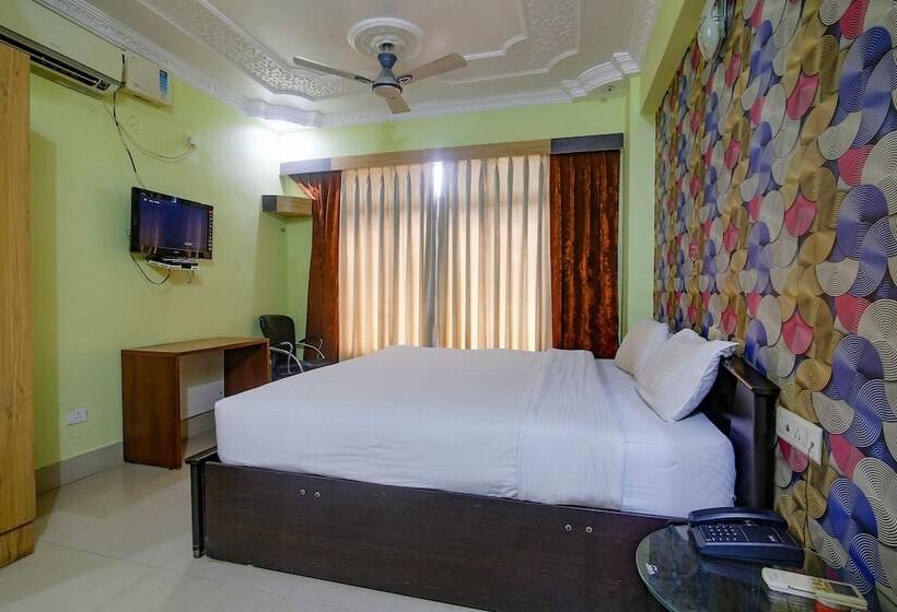 هتل Fabexpress Superior Nesh Inn