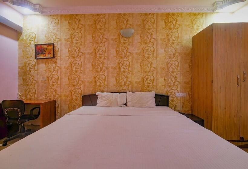 هتل Fabexpress Superior Nesh Inn