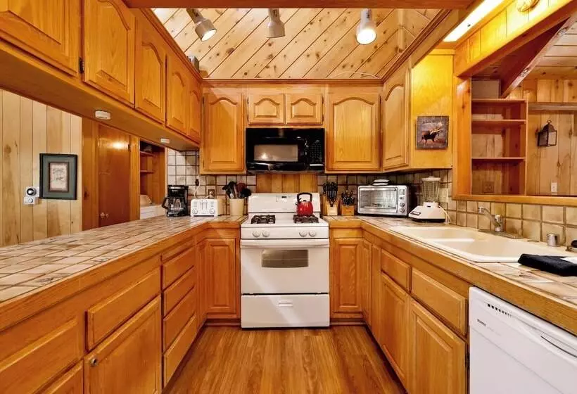 Hotelli Moose Creek Chalet #1237