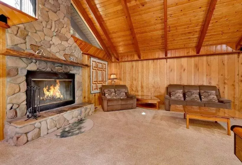 Hotelli Moose Creek Chalet #1237