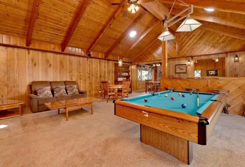 Hotelli Moose Creek Chalet #1237
