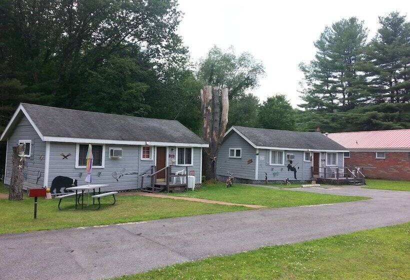 Отель Paradise Resort And Cabins