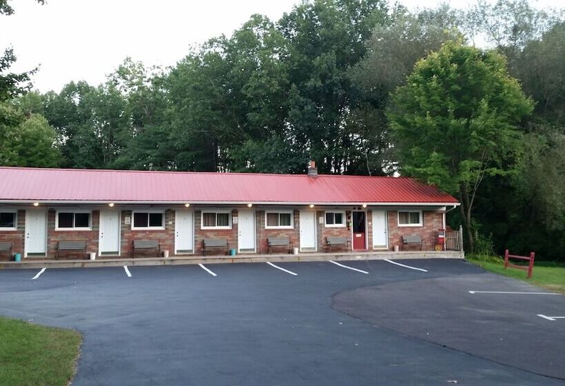 Отель Paradise Resort And Cabins