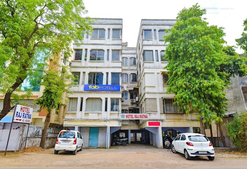 Fabhotel Raj Ratna   Nr Ashram Road