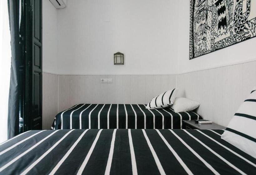 هتل El Viajero En Sevilla