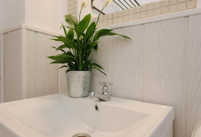 هتل El Viajero En Sevilla