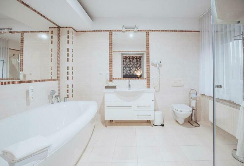 Отель Miejsca Noclegowe I Restauracja Kamiński