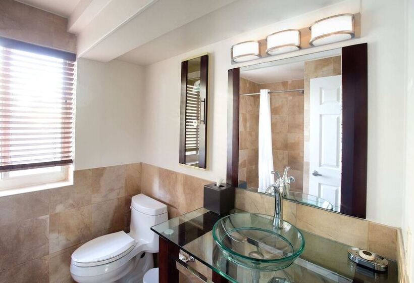 فندق The Grand Resort And Spa & Worthington All Male