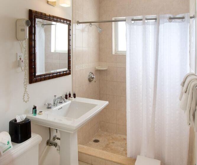 فندق The Grand Resort And Spa & Worthington All Male