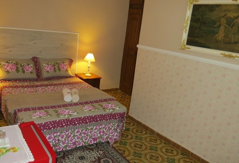 호텔 Pousada Charitas Inn