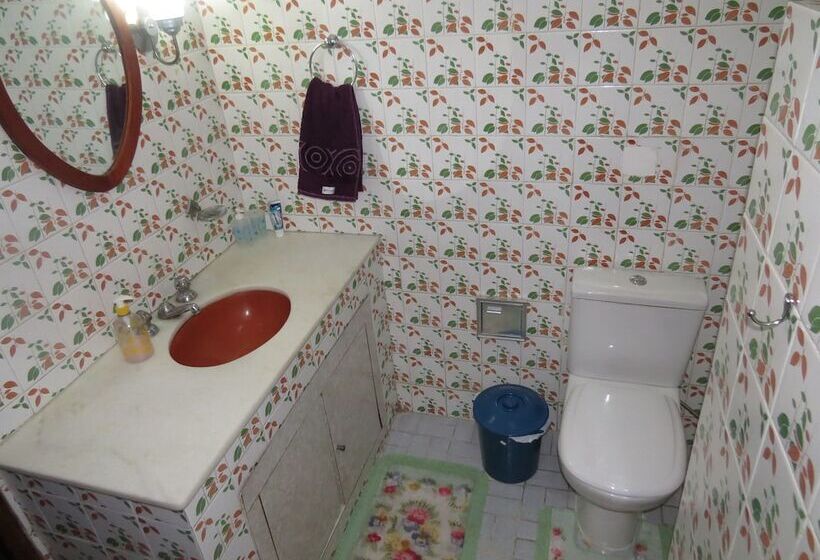 호텔 Pousada Charitas Inn