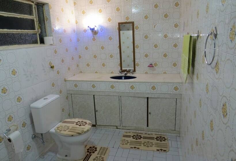 호텔 Pousada Charitas Inn