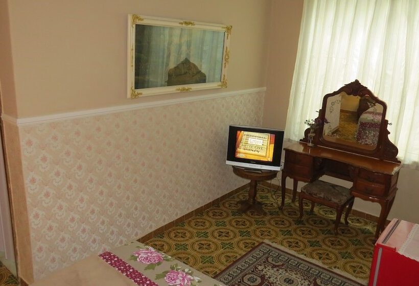 호텔 Pousada Charitas Inn