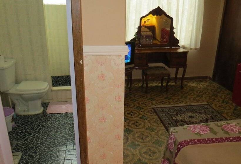 호텔 Pousada Charitas Inn