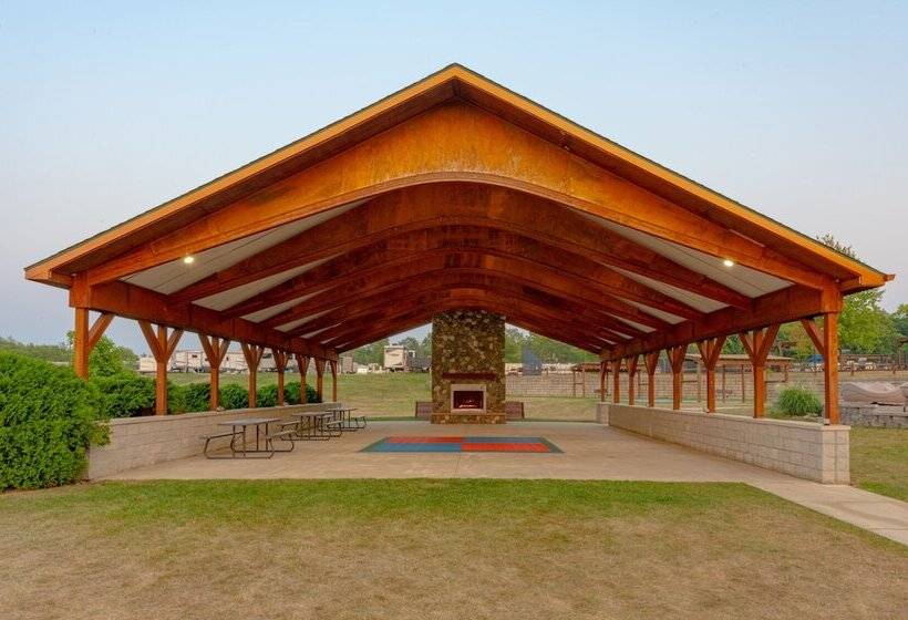 فندق Sun Retreats Gun Lake