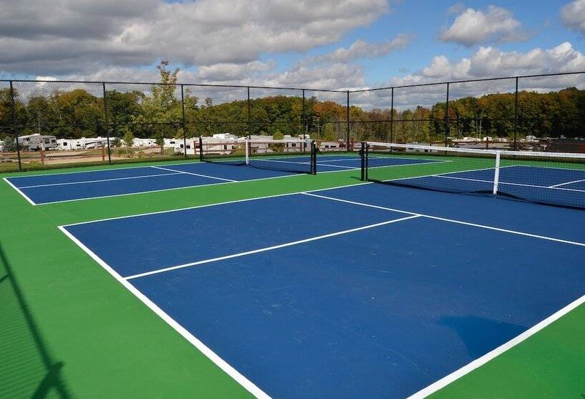 فندق Sun Retreats Gun Lake