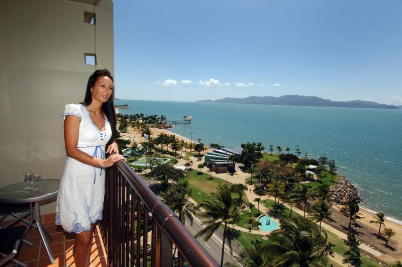 酒店 Aquarius On The Beach