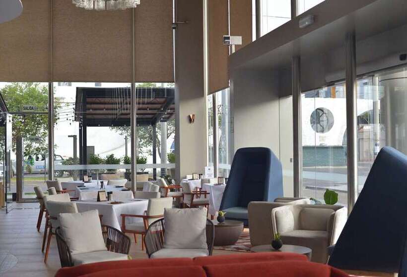 호텔 Doubletree By Hilton Trujillo