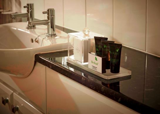 ホテル Farncombe Estate Centre