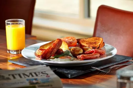 Отель Farncombe Estate Centre