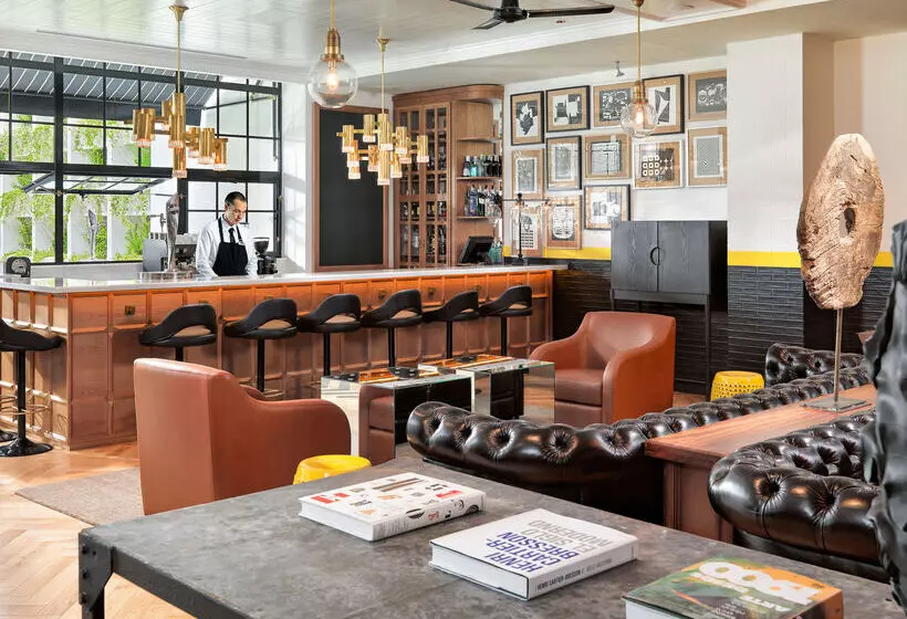 Отель H10 Metropolitan 4* Sup