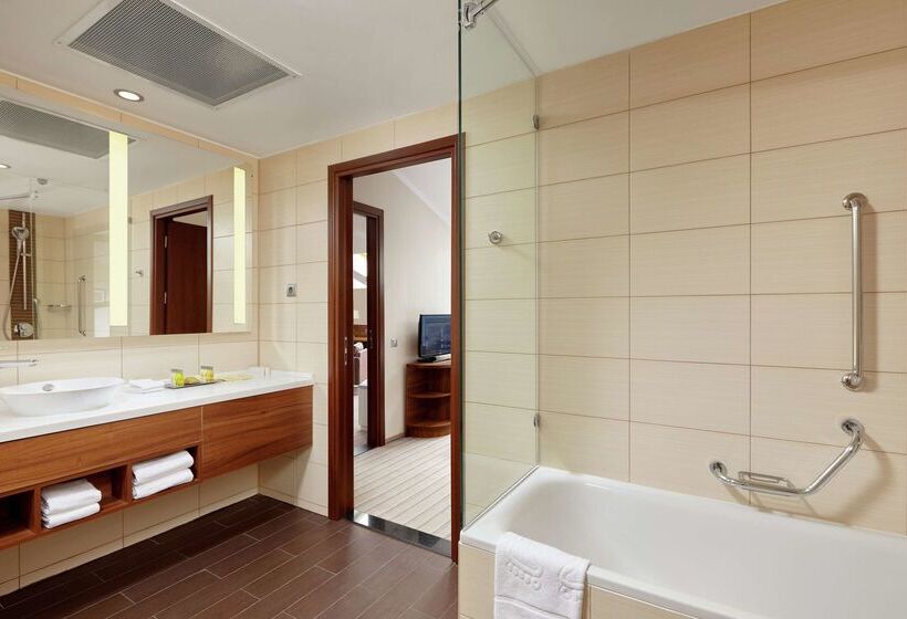 فندق Hilton Garden Inn Kaluga