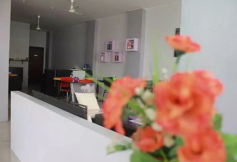 호텔 Holiday Home Patong