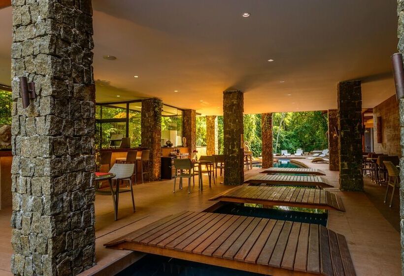 Kalango Hotel Boutique