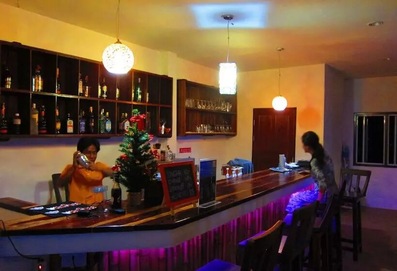 هتل Koh Tao Toscana