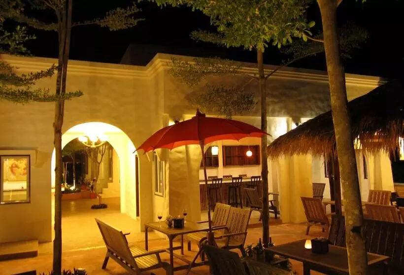 هتل Koh Tao Toscana