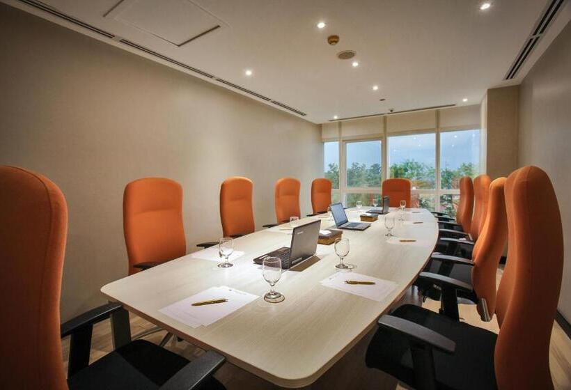 فندق Limketkai Luxe