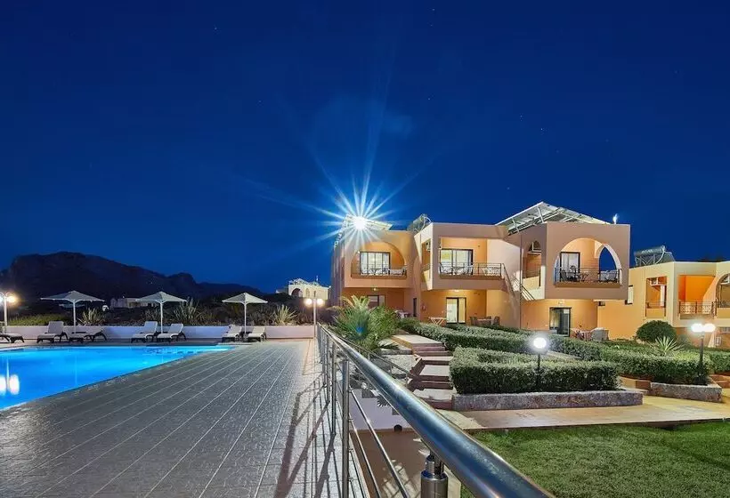 ホテル Nanakis Beach Apartments