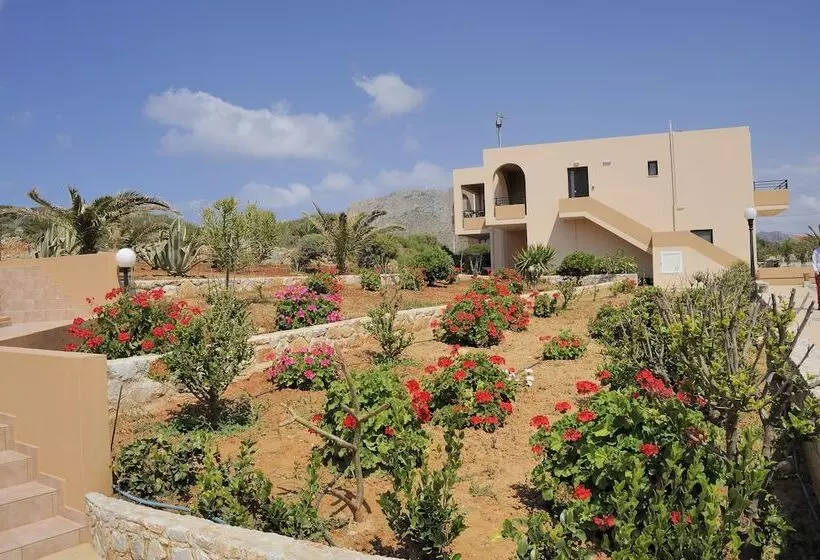 ホテル Nanakis Beach Apartments