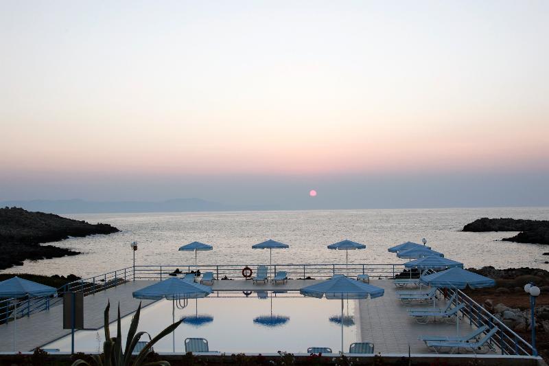 בית מלון כפרי Nanakis Beach Apartments