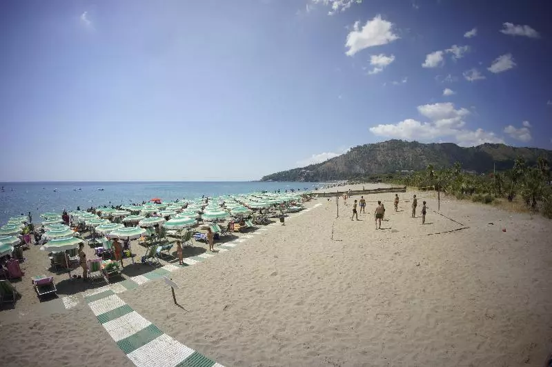 酒店 Villaggio Porto Rhoca