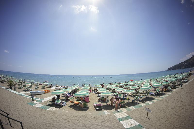 Отель Villaggio Porto Rhoca