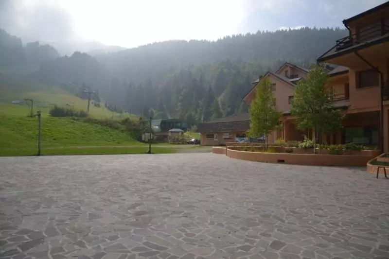 Отель Residence La Splaza