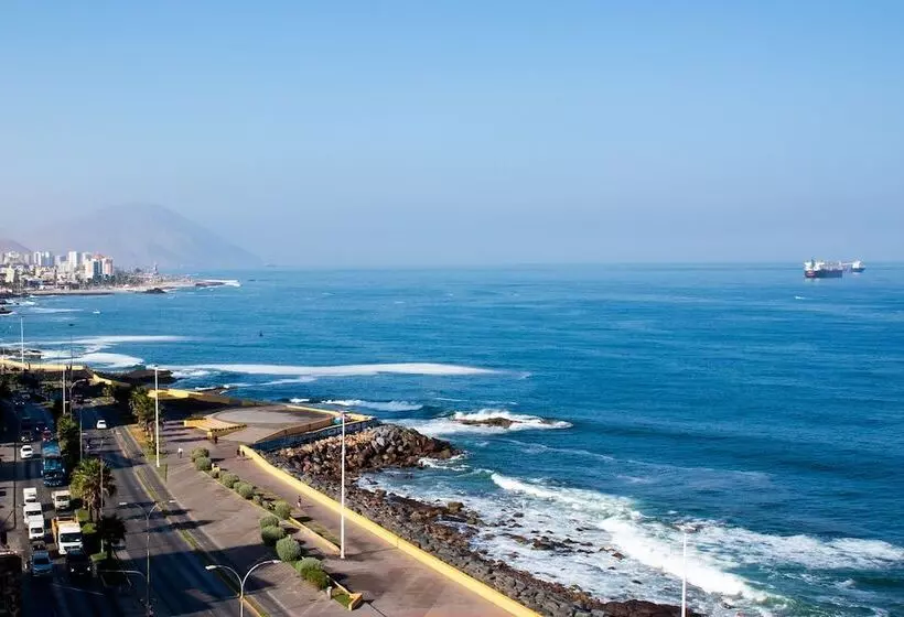هتل Wyndham Garden Antofagasta Pettra