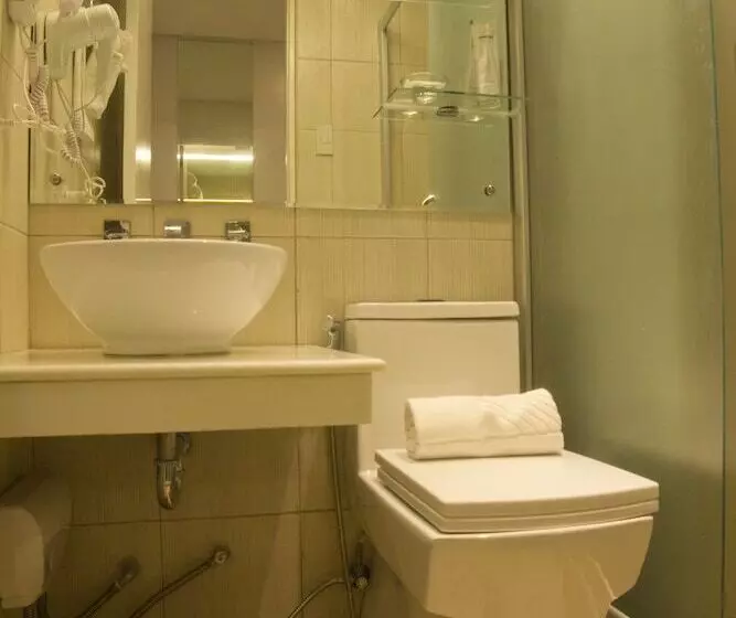 Regency Grand Suites