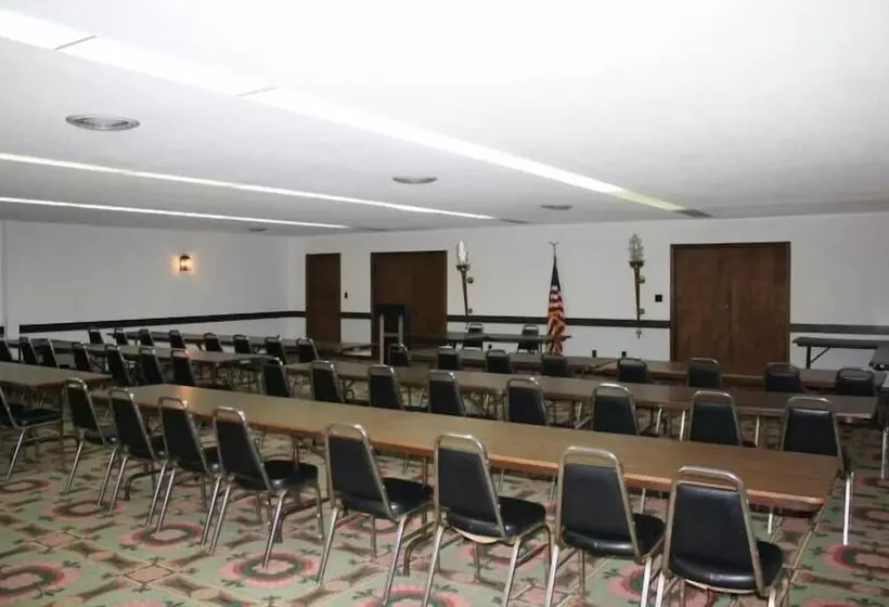 The Holiday Motel & Restaurant