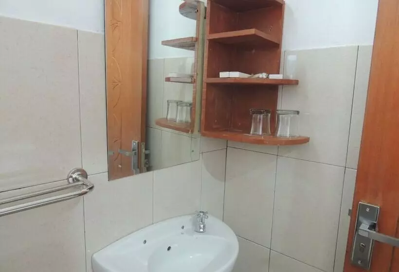 Majatalo Dalem Sudarno Syariah By Ndalem Beong