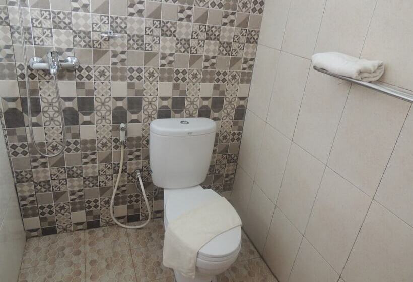 Majatalo Dalem Sudarno Syariah By Ndalem Beong