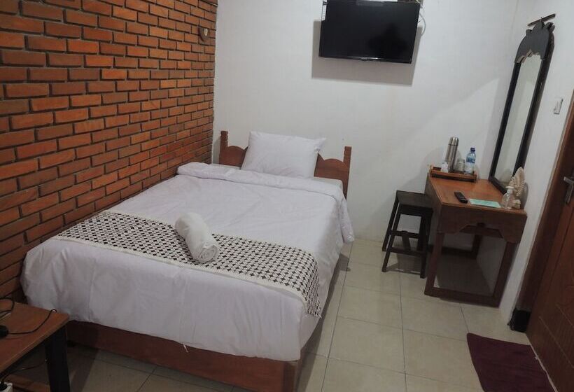 Majatalo Dalem Sudarno Syariah By Ndalem Beong