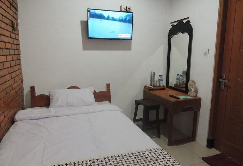 Majatalo Dalem Sudarno Syariah By Ndalem Beong