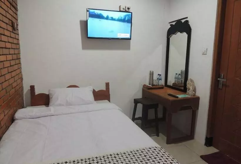 Majatalo Dalem Sudarno Syariah By Ndalem Beong